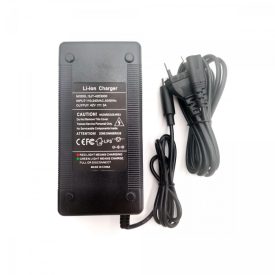 Gyorstöltő 42V 3A DC 8mm